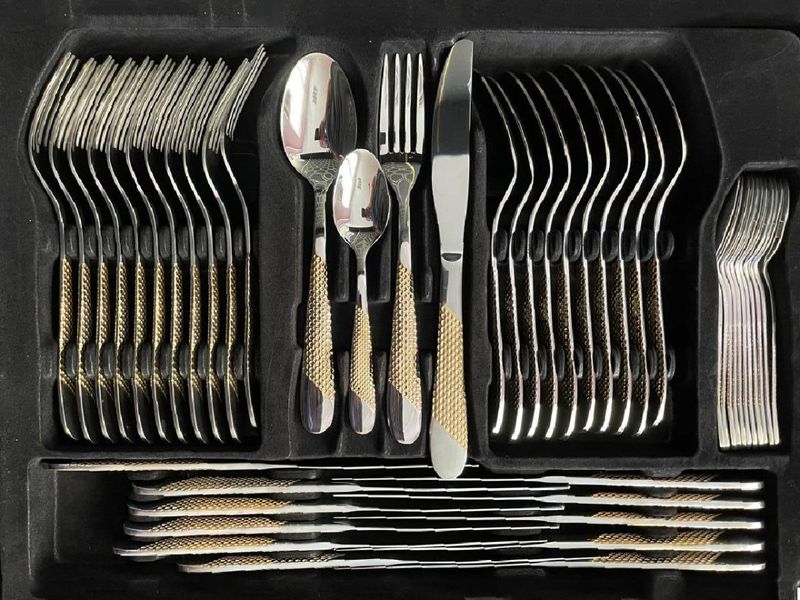 Набір столових приладів 12 персон/48 предметів Cutlery Set (ложки, вилки, ножі) Хром (чистий) + Золото (рифлення) 542995 фото